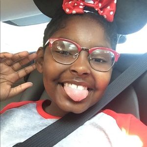 Meet your Posher, Sidney